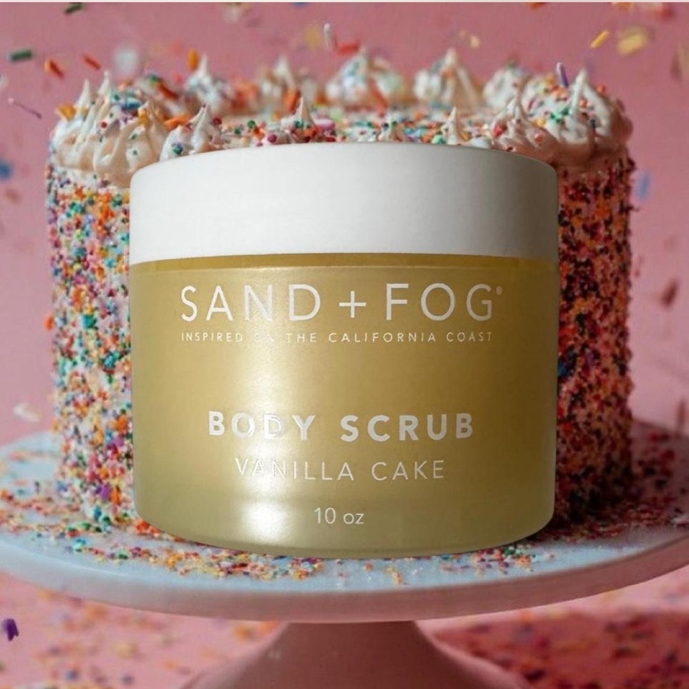 Sand + Fog Vanilla Cake Body Scrub 10 oz 🍰
